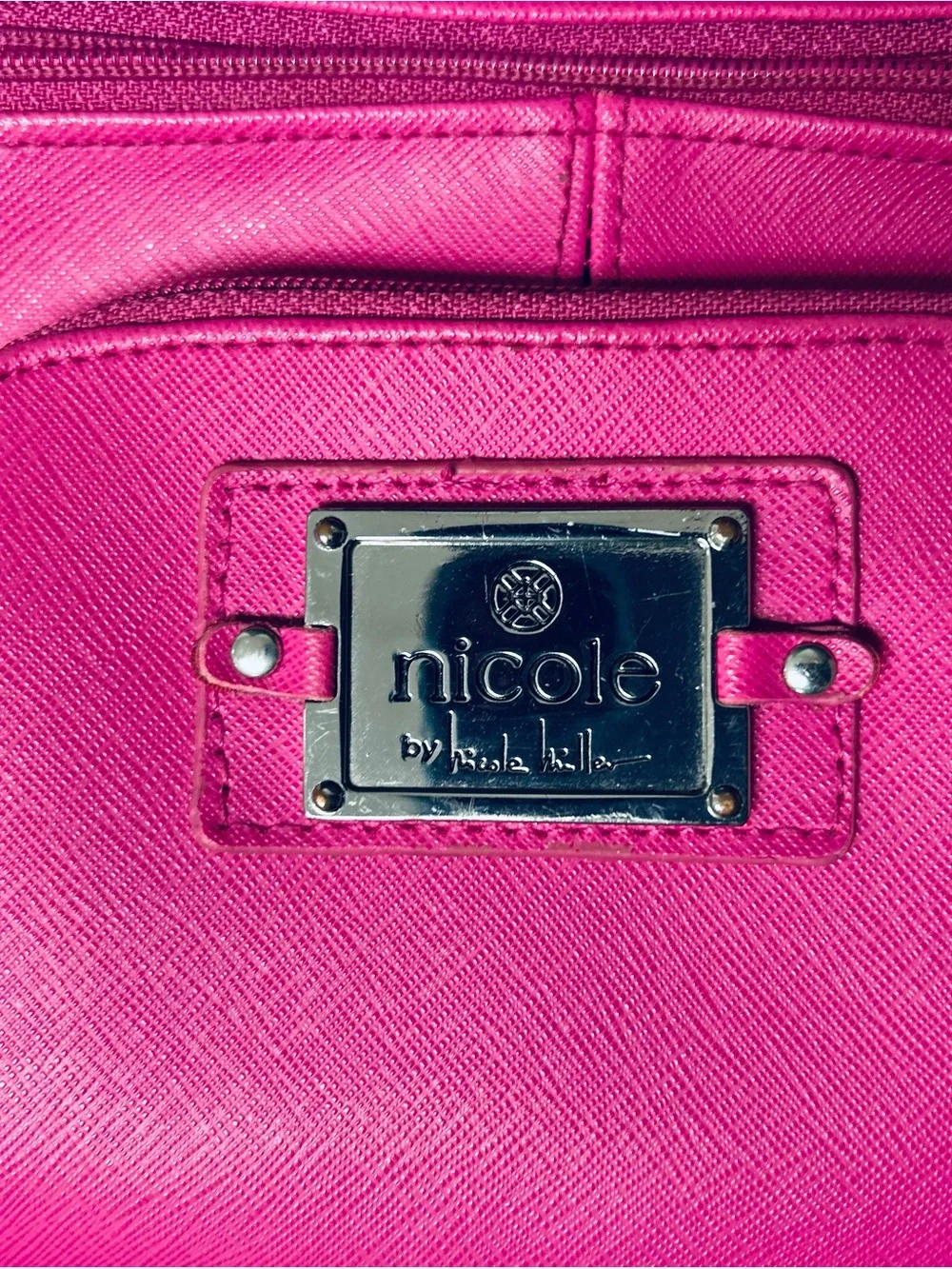 Nicole Miller Crossbodye Bag in Bright Pink